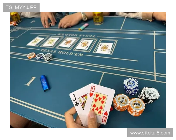 德州扑克不同玩法介绍:现金局、锦标赛与免费模式全攻略